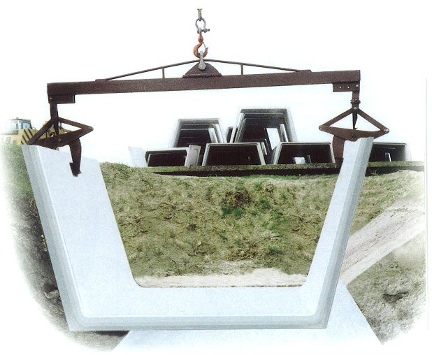 Canali di bonifica - movimentazione con bilancino canaletta trapezia