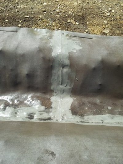 Canalette al Bargino - particolare sigillatura del geotessuto CC posato su cantiere Bargino