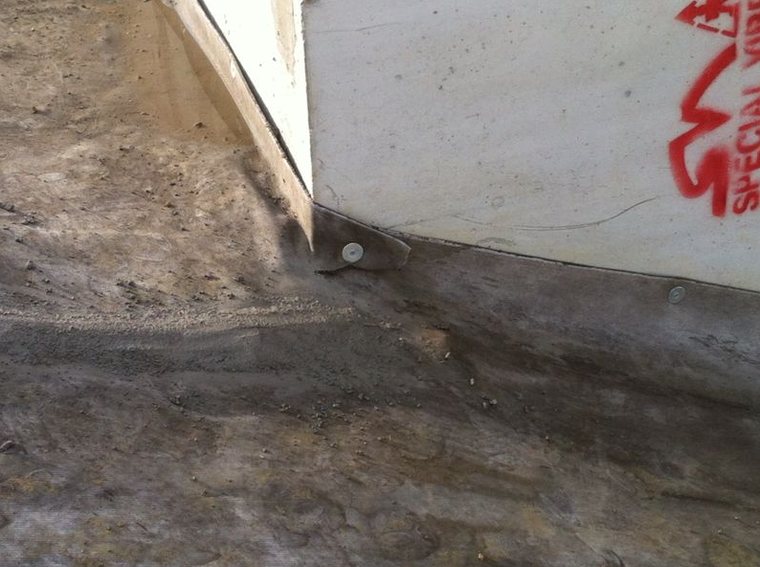 Protezione spondale a Peccioli - particolare fissaggio geotessuto CC