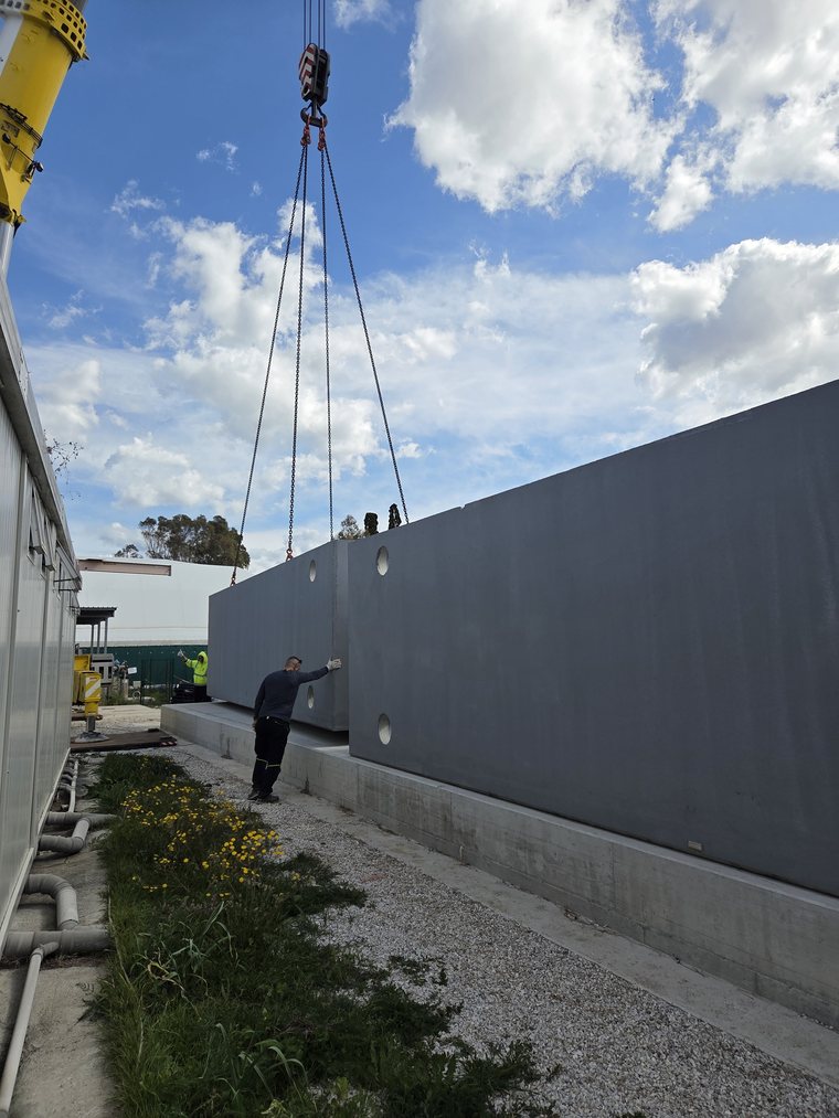 Vasche prefabbricate a Venturina - posizionamento seconda vasca