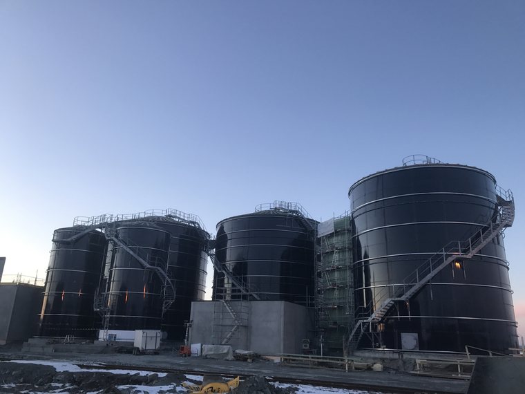 Serbatoi fuori terra in vetro-fuso-acciaio multipli in batteria
