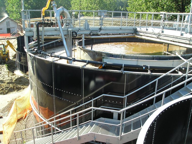 Serbatoio per depurazione tank in tank in vetro-fuso-acciaio
